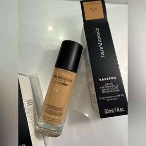 DISCONTINUED bareMinerals Performance Wear BAREPRO Liquid Foundation - Pecan 18